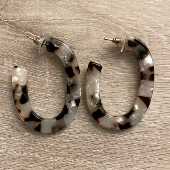 J.Crew Tortoise Earrings - Picture 2 of 4